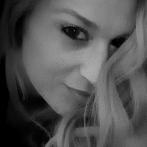 Meet your Posher, Kristi - Picture 3 of 5